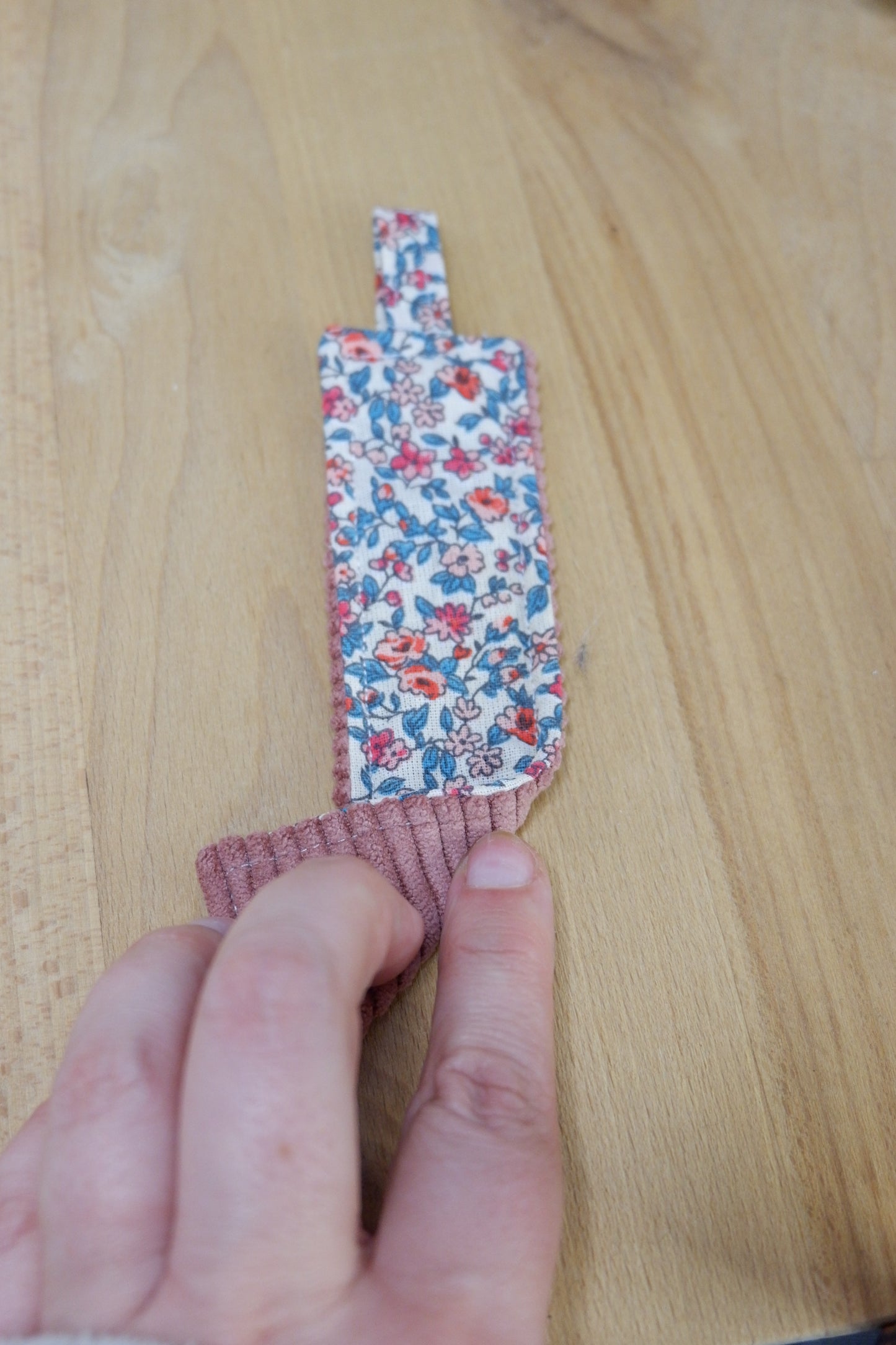 Pochette pour livre de poche Vieux rose et fleuri