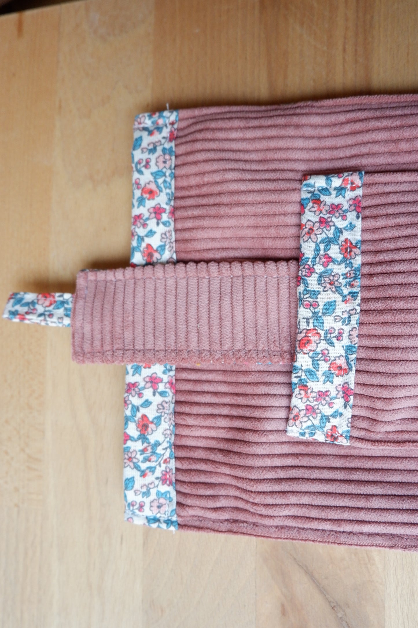 Pochette pour livre de poche Vieux rose et fleuri