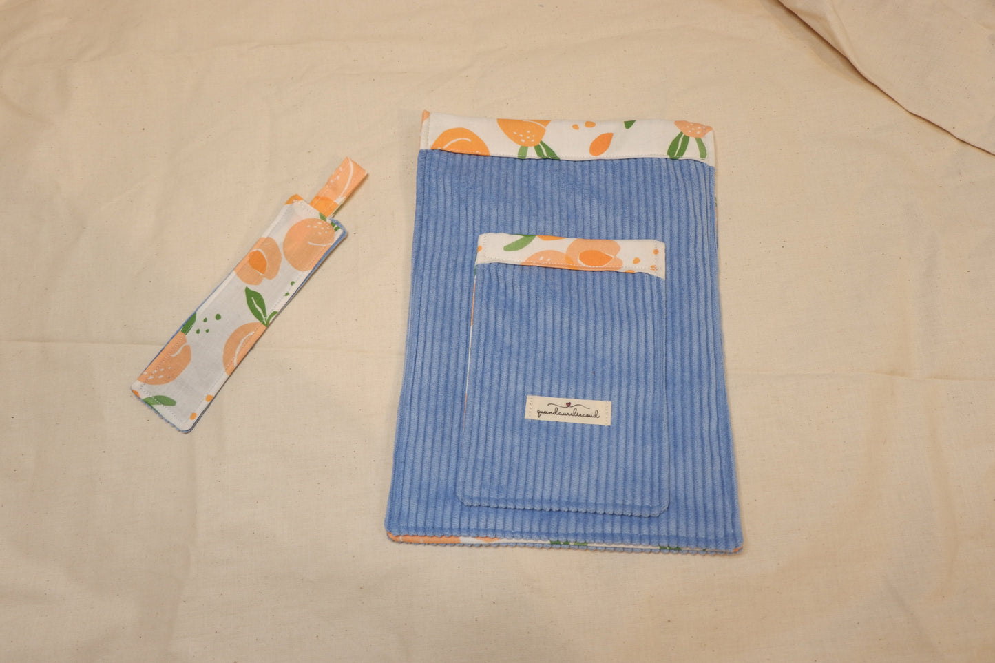 Pochette pour livre de poche fruit abricot