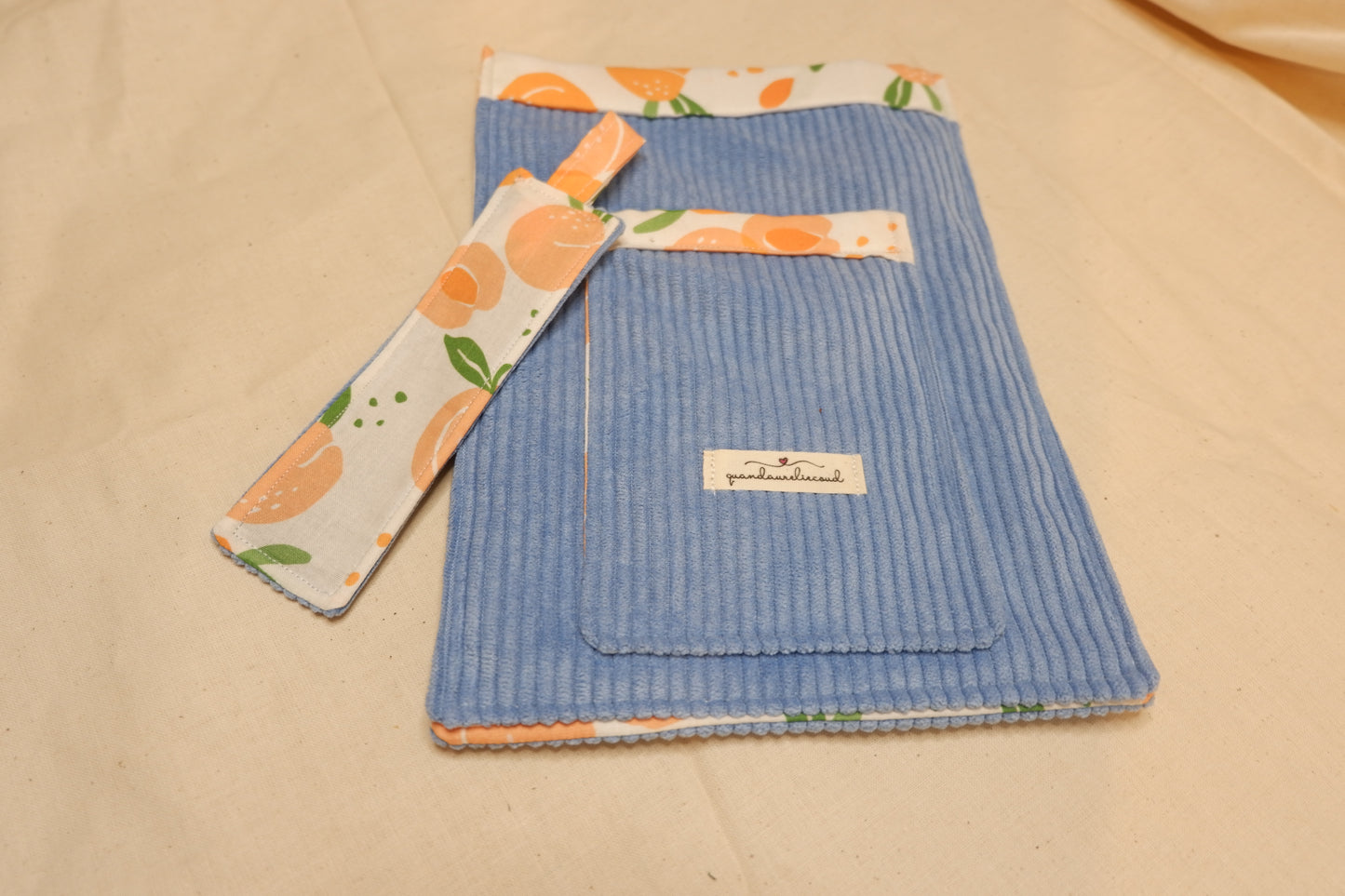 Pochette pour livre de poche fruit abricot