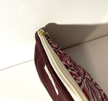 Ma pochette velours fourre-tout violette fleurie