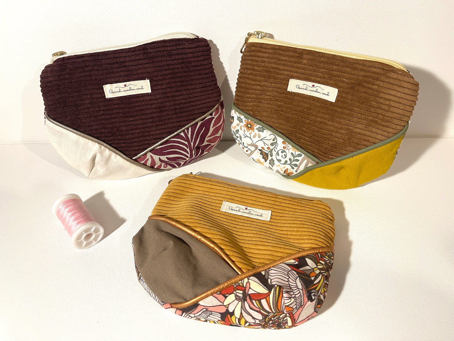 Ma pochette velours fourre-tout violette fleurie