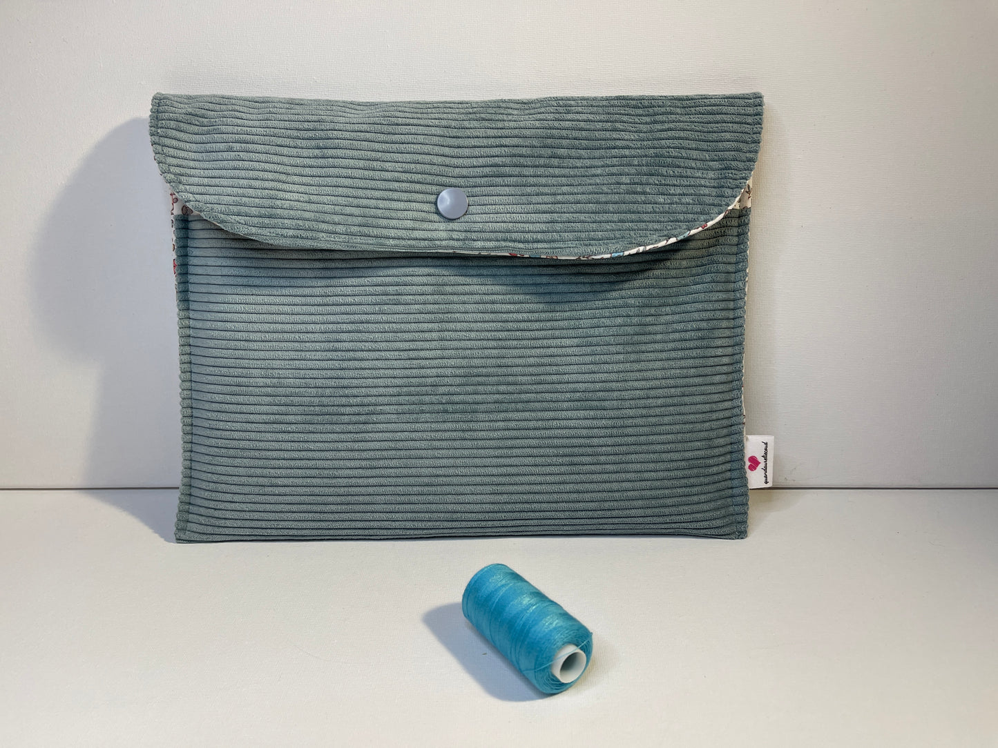 ma pochette Ipad en velours bleu