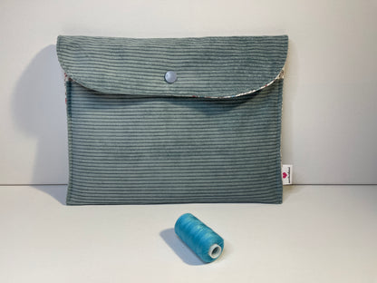 ma pochette Ipad en velours bleu