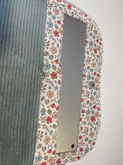 ma pochette Ipad en velours bleu