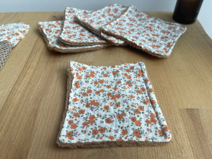 Kit de 5 lingettes avec leur filet de lavage.