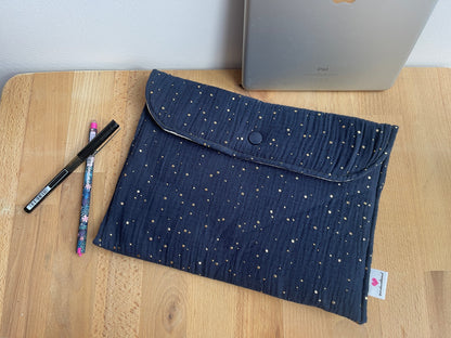Ma pochette iPad bleue nuit