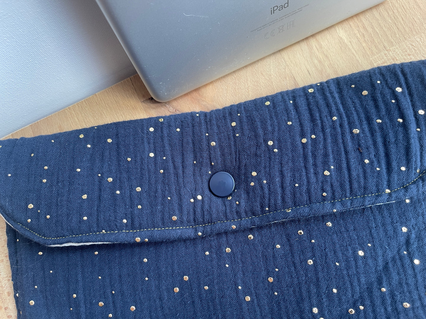 Ma pochette iPad bleue nuit