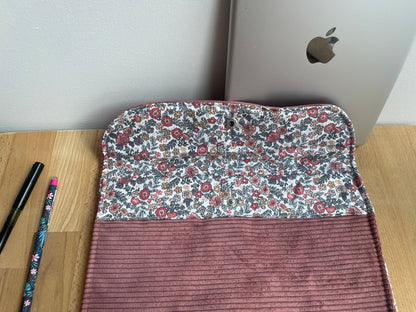 ma pochette Ipad en velours rose