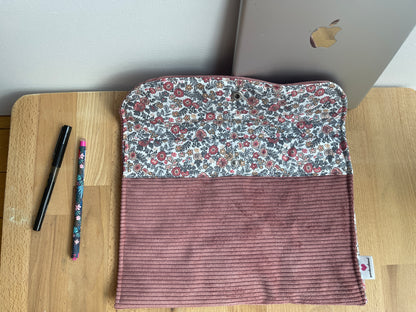 ma pochette Ipad en velours rose