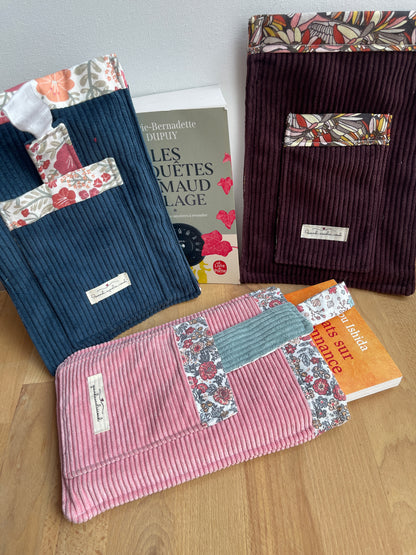 Pochette à livre Broché avec marque page assorti A PERSONNALISER !!