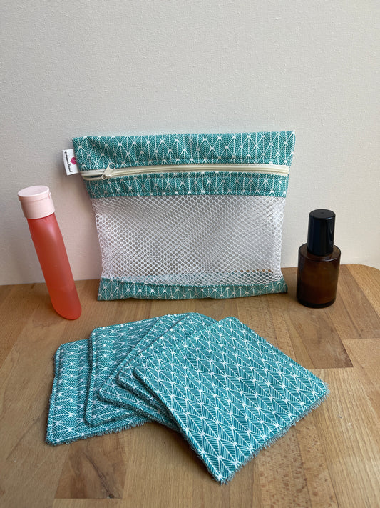 kit de 5 lingettes démaquillantes lavables avec un filet de lavage assorti