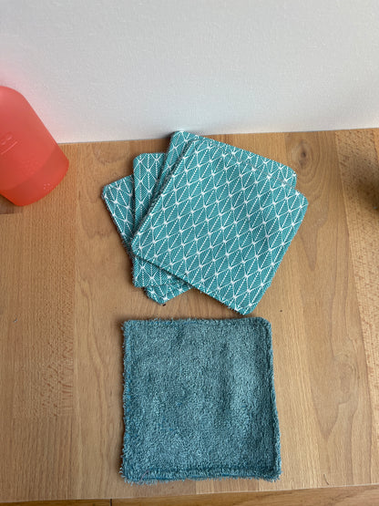 kit de 5 lingettes démaquillantes lavables avec un filet de lavage assorti